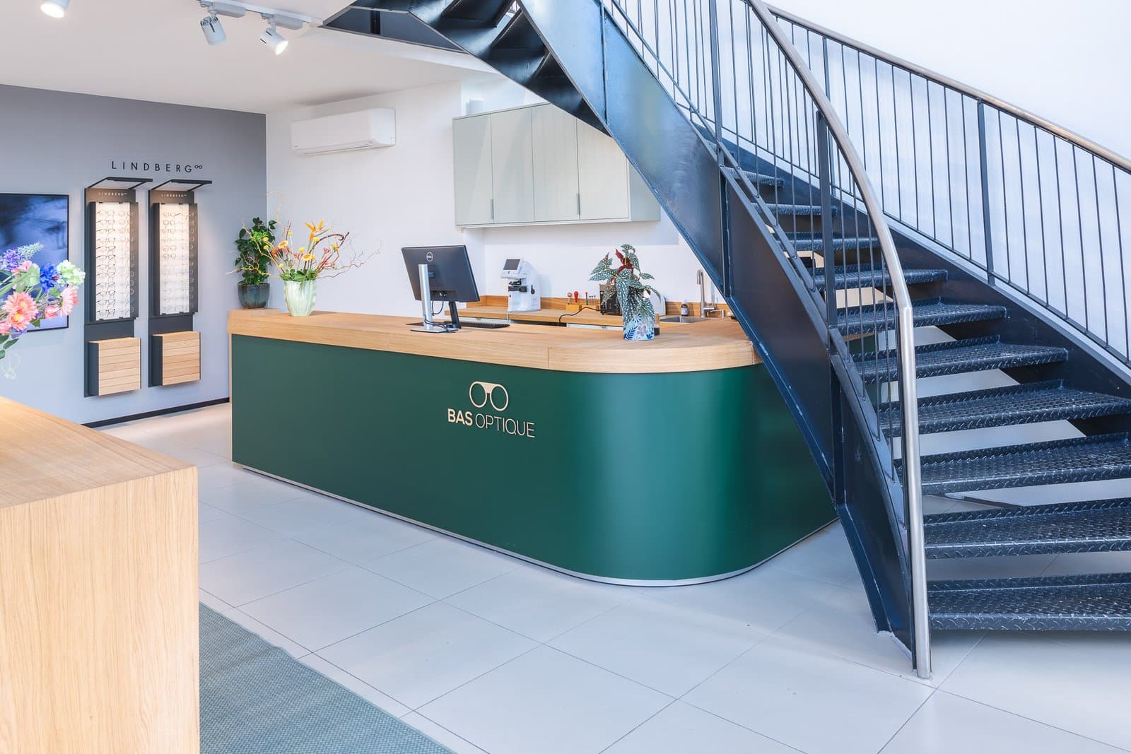 Complete interieurbouw — winkels, horeca, kantoren
